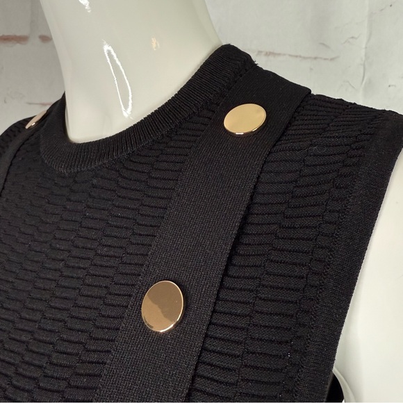 NEW ZARA S Black Sleeveless Crop Top Knit Vest Gold Button Accents Small NWT - Picture 6 of 15